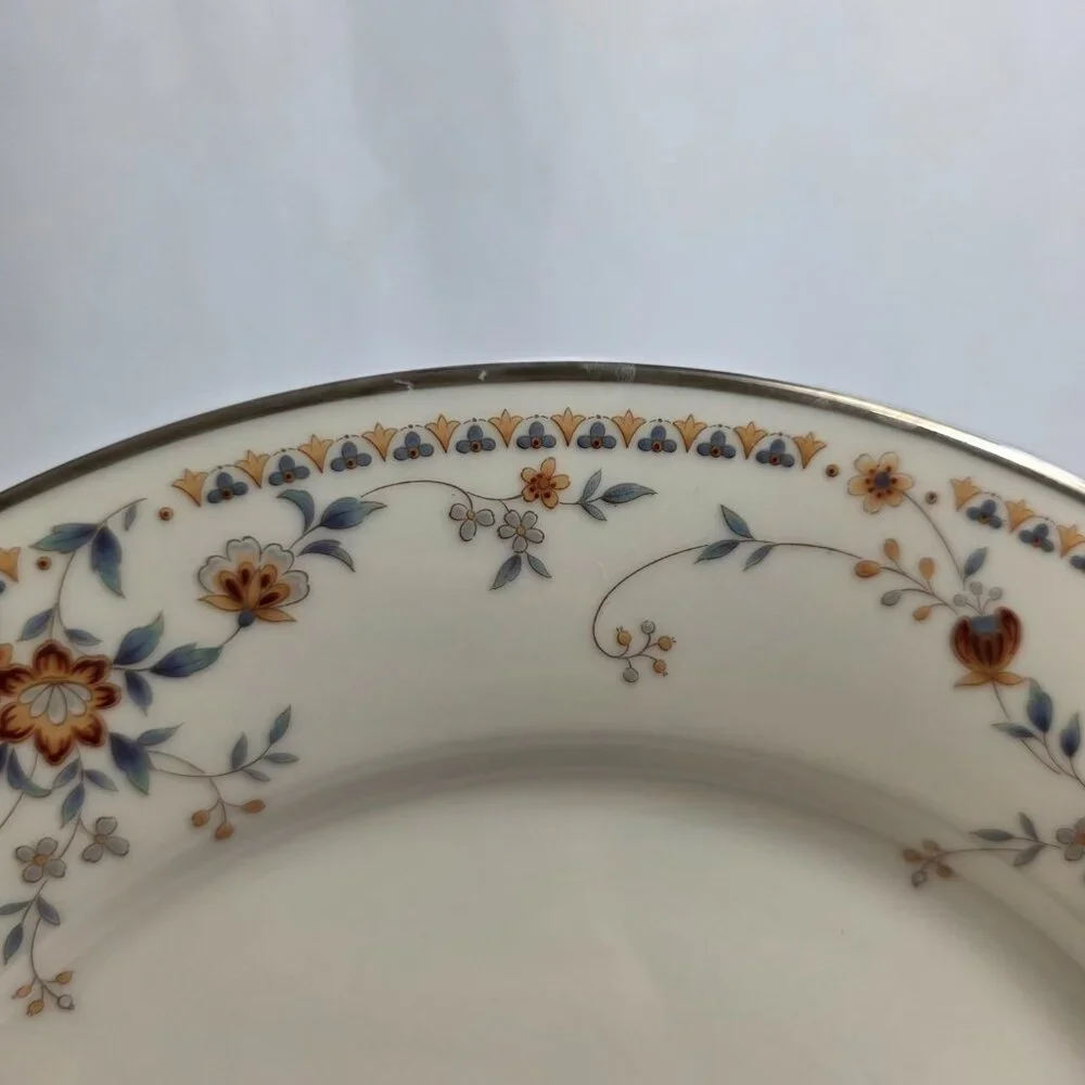 Noritake Adagio Dinner Plate Ivory with Floral Spray on Rim